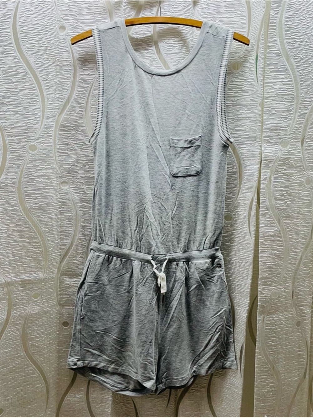 Bench Romper Women XS Gray‎ Excellent Drawstring Waist Sleeveless Jersey Pocket